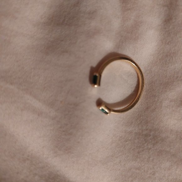 Mejuri Emerald Baguette Ring - Picture 1 of 1